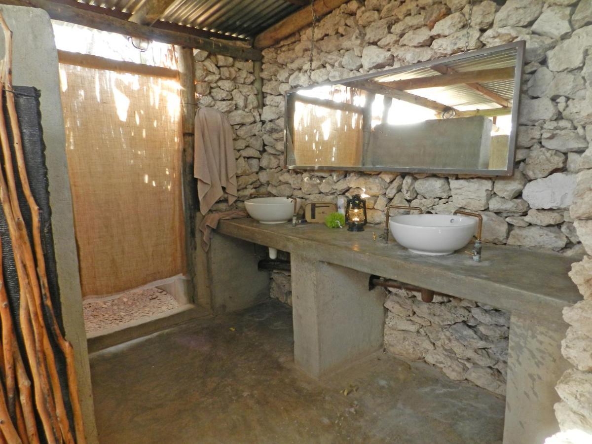 Etosha Village Campsite Okaukuejo Εξωτερικό φωτογραφία
